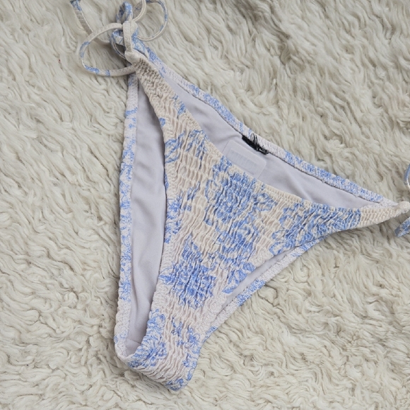 triangl swimwear Other - Triangl Blue Rose Voile String Bikini Bottom Small